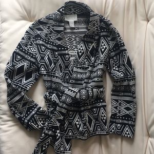 New W/O tags: H&M Conscious Tribal Belted Blazer